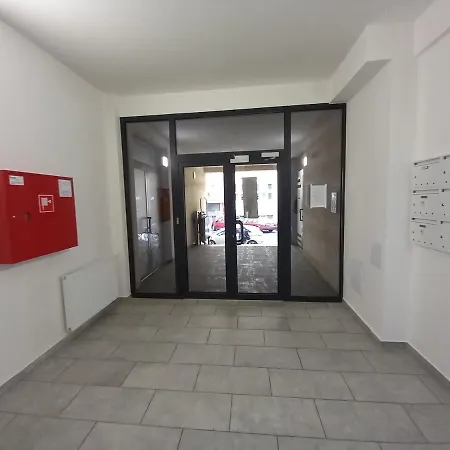 Entrez 4 - Centre בית הארחה *