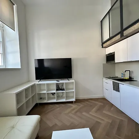 Entrez 4 - Centre בית הארחה קושיצה