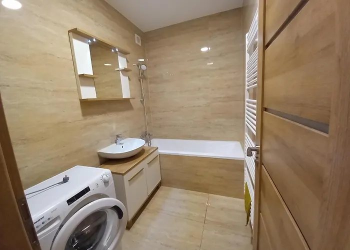 Entrez Baštová - Centre 4*